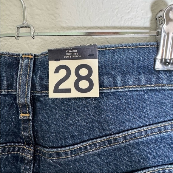 NWT Gap Cheeky High Rise Straight Jeans 28/6S - Picture 5 of 6